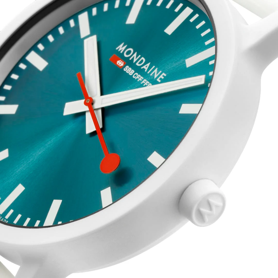Essence, 41 mm, Transformative Teal, Limited Edition - Image 3